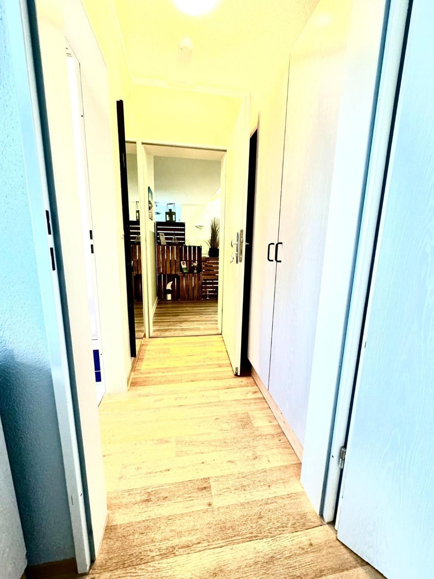 Strandhaus Moenchgut Bed & Breakfast Lobbe 괴렌 외부 사진